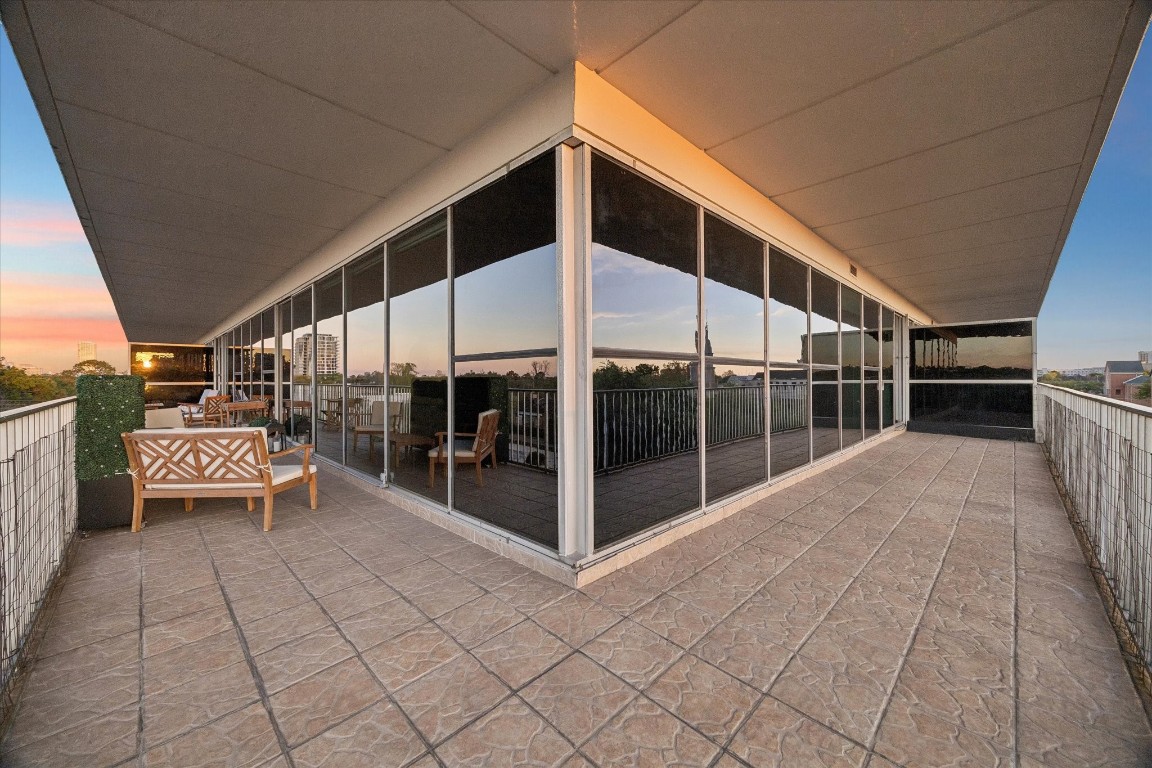 2200 Willowick Road, Unit 4D Houston, TX 77027 - Photo 22 of 36