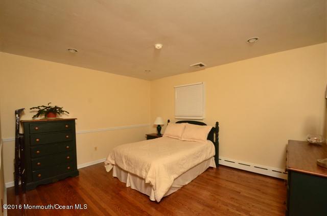 6 Old Mill Road Holmdel, NJ 07733 - Photo 22 of 33 Bedroom