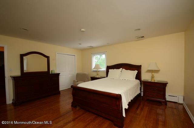 6 Old Mill Road Holmdel, NJ 07733 - Photo 23 of 33 2nd Master Bedroom