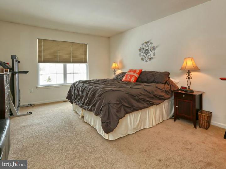 203 Hawthorne Way Delran, NJ 08075 - Photo 14 of 25