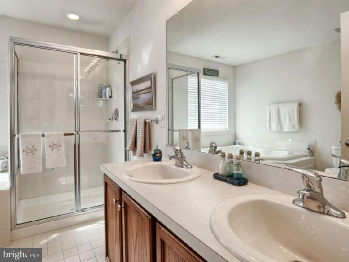 203 Hawthorne Way Delran, NJ 08075 - Photo 15 of 25