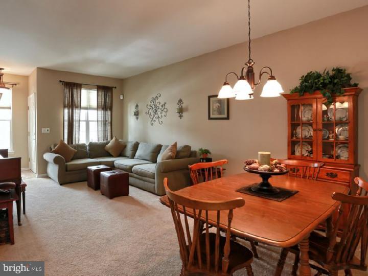 203 Hawthorne Way Delran, NJ 08075 - Photo 5 of 25