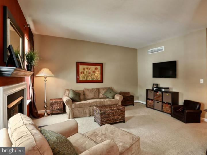 203 Hawthorne Way Delran, NJ 08075 - Photo 7 of 25
