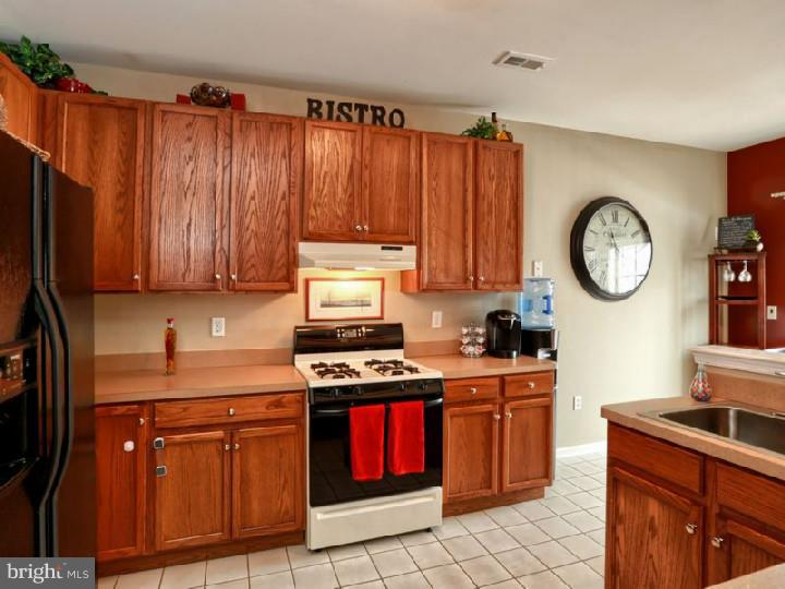 203 Hawthorne Way Delran, NJ 08075 - Photo 9 of 25