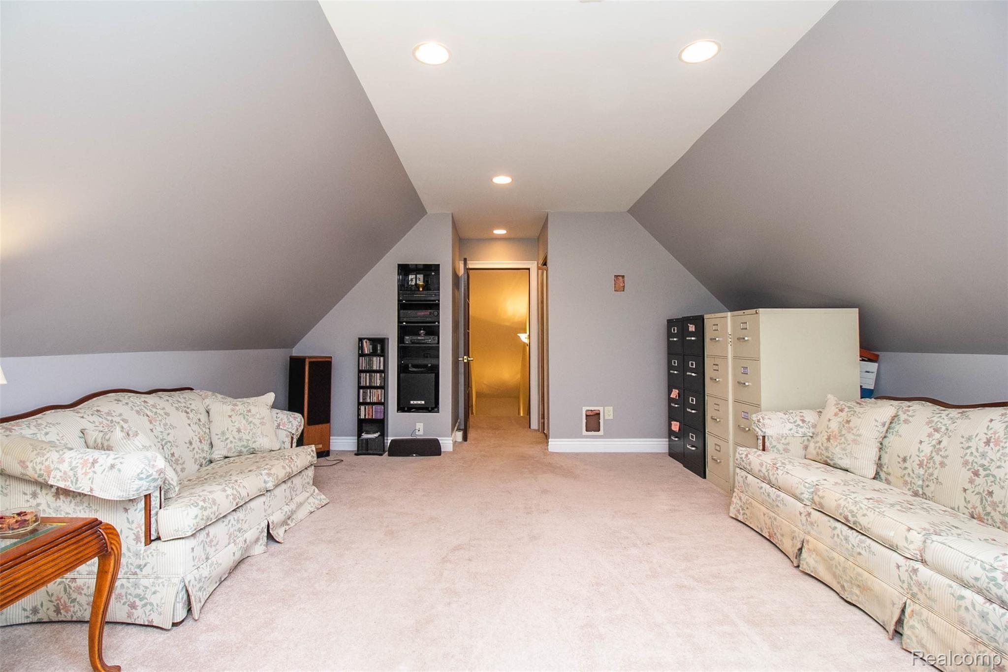 6009 Wayne Road Romulus, MI 48174 - Photo 32 of 58 27.jpg