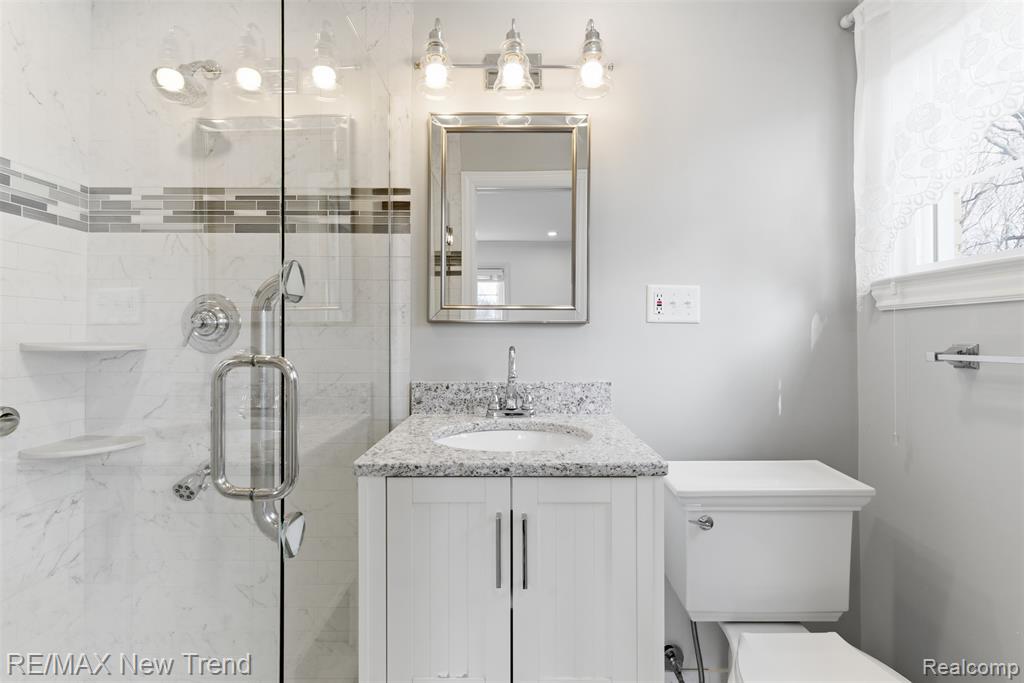 1043 Westview Road Bloomfield Hills, MI 48304 - Photo 33 of 43