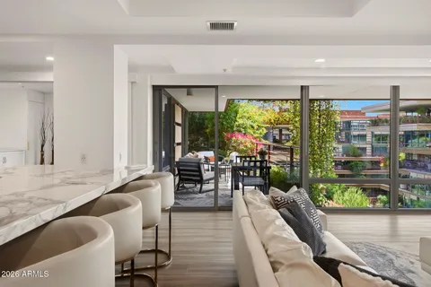 $1,695,000 | 7141 East Rancho Vista Drive, Unit 6008, Scottsdale, AZ 85251