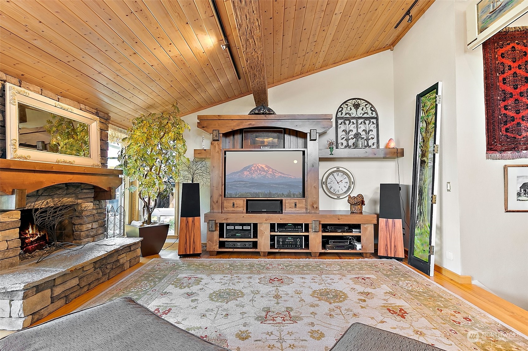 4152 Southwest 314th Street Federal Way, WA 98023 - Photo 11 of 36 a view of a hall way with furniture