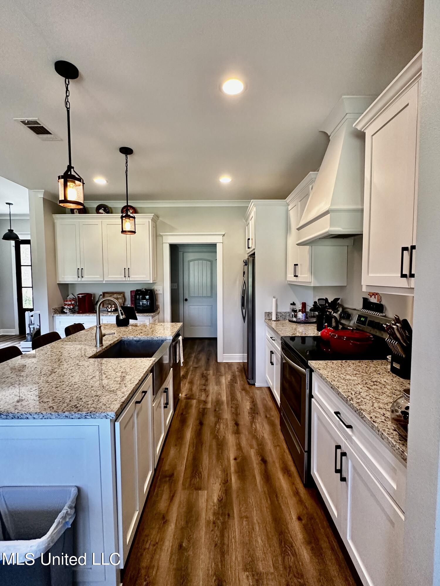 21057 Snow Street Moss Point, MS 39562 - Photo 13 of 26 IMG_1418
