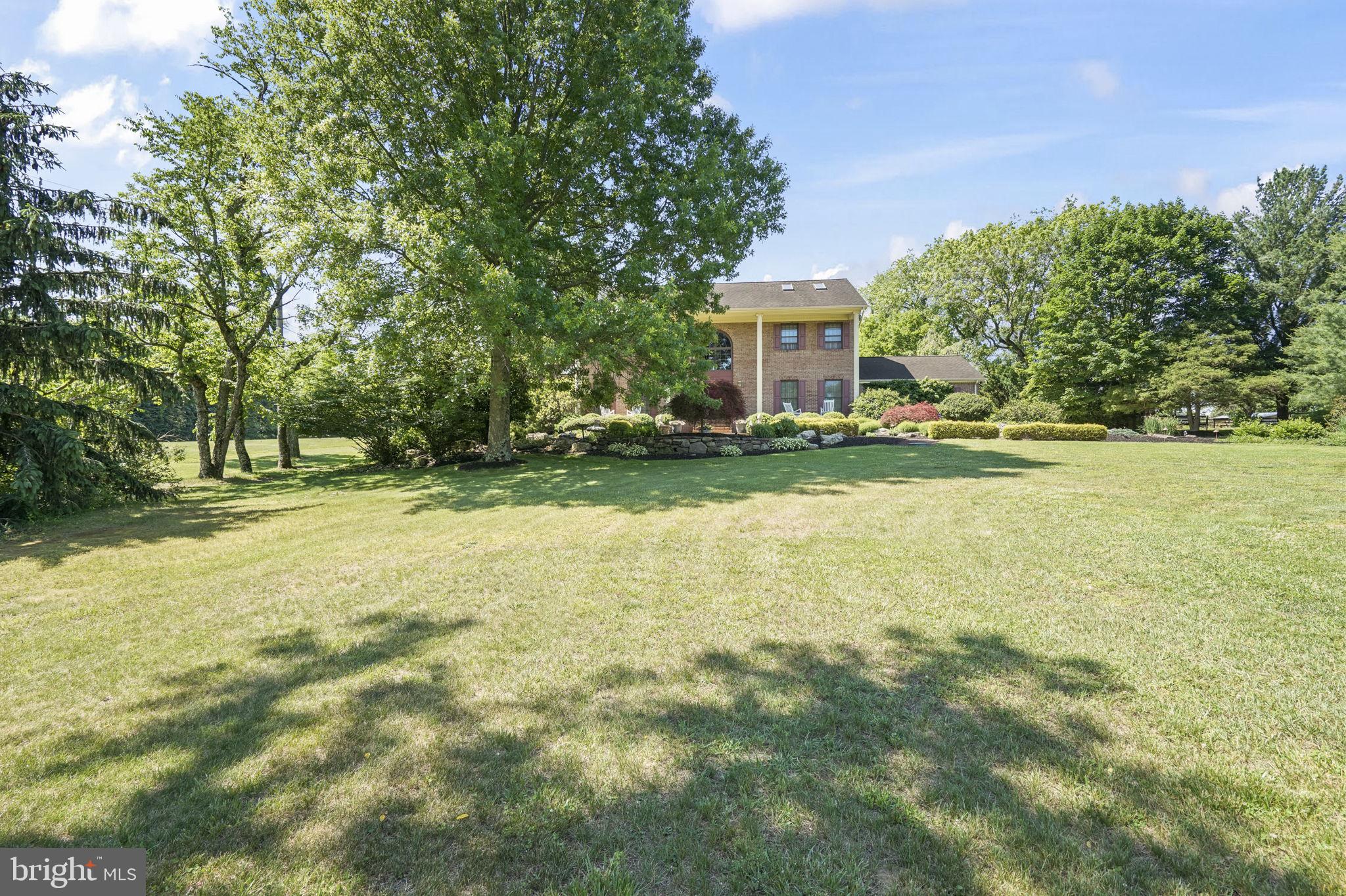 26 Ellisdale Road Allentown, NJ 08501 - Photo 34 of 45 Spacious grounds with lush greenery.