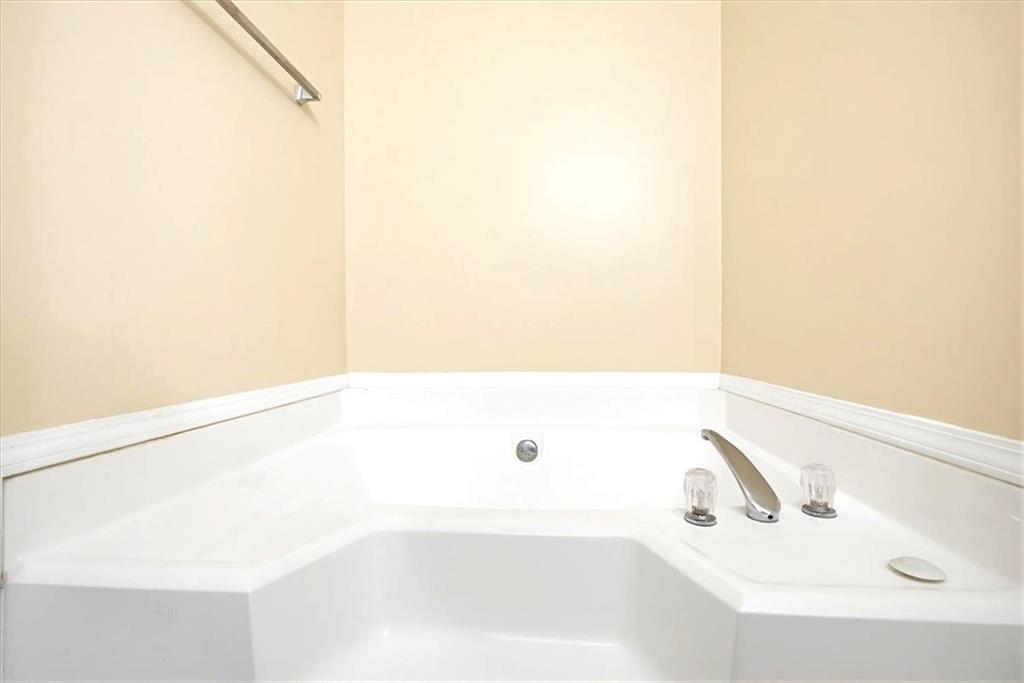 4211 Wingfoot Court Decatur, GA 30035 - Photo 10 of 15 Gallery Image 10