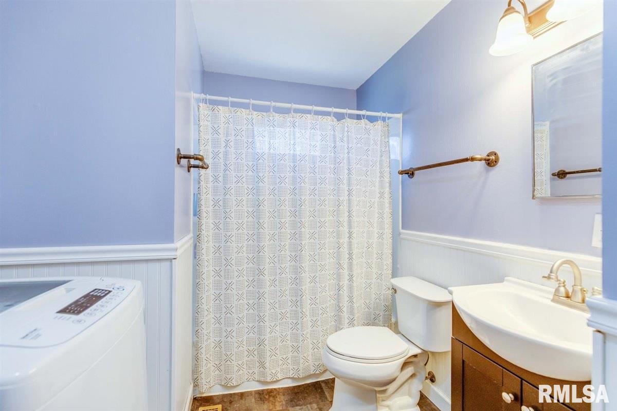 1411 Johnson Lane Springfield, IL 62702 - Photo 13 of 25