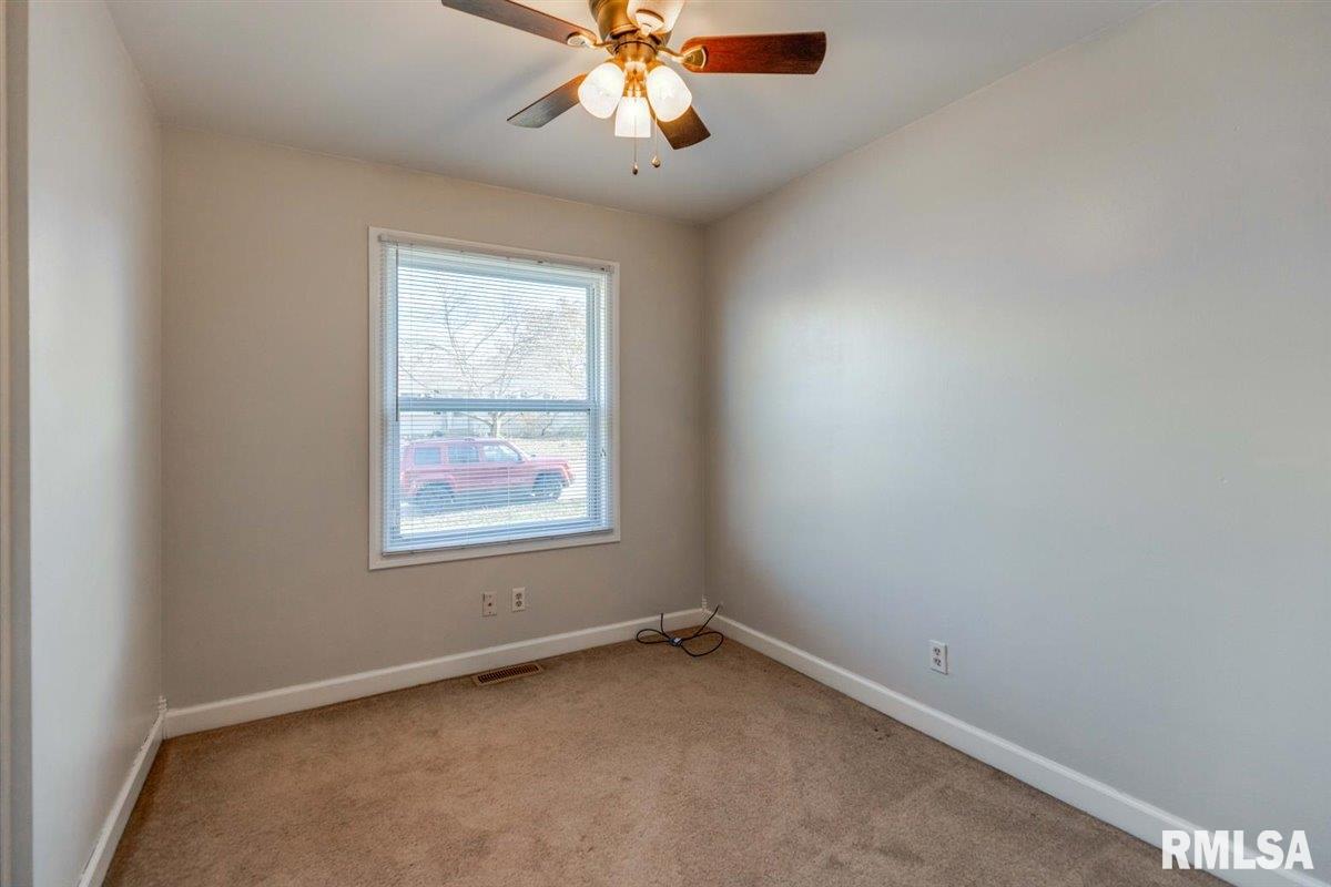 1411 Johnson Lane Springfield, IL 62702 - Photo 14 of 25