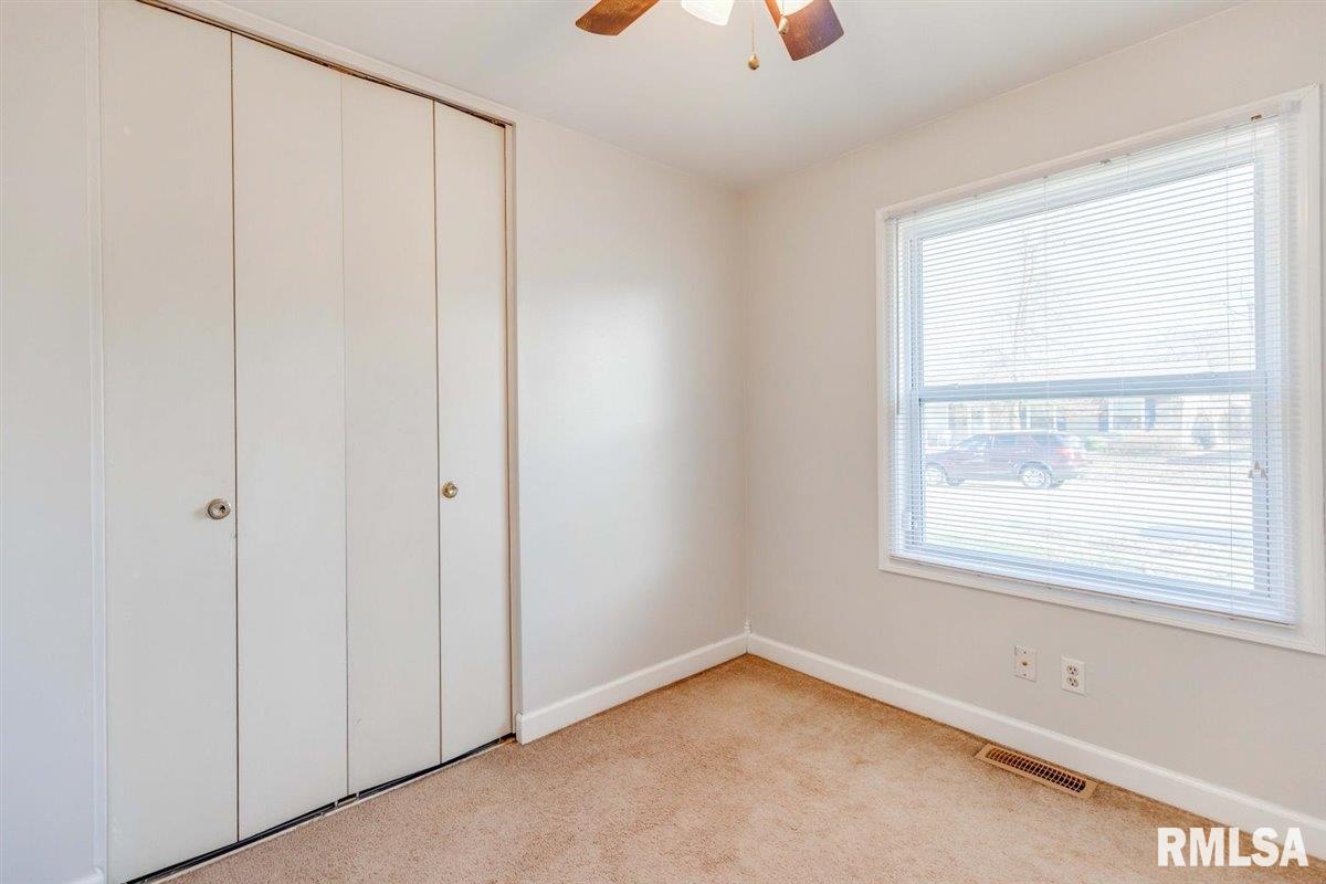 1411 Johnson Lane Springfield, IL 62702 - Photo 15 of 25