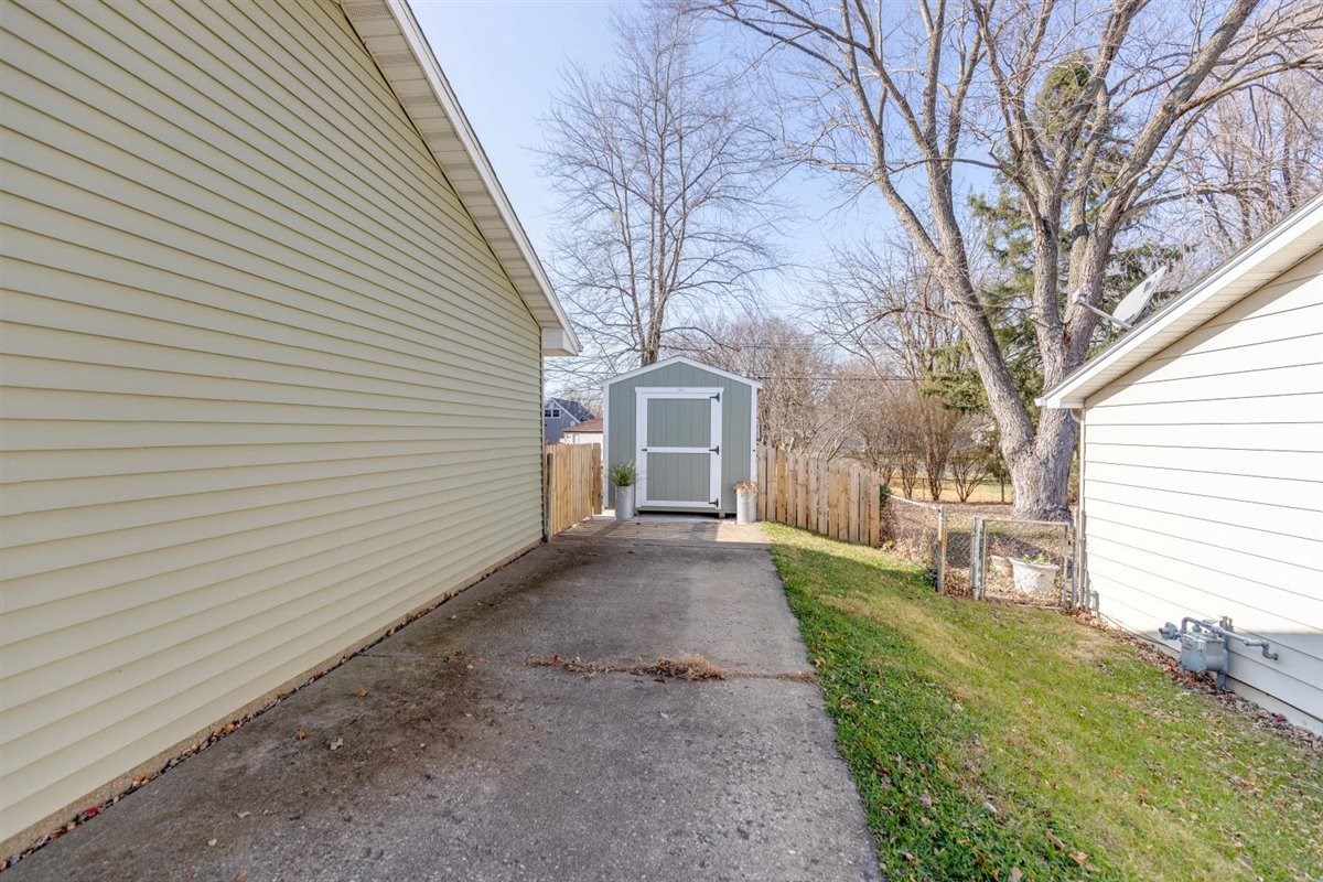 1411 Johnson Lane Springfield, IL 62702 - Photo 24 of 25