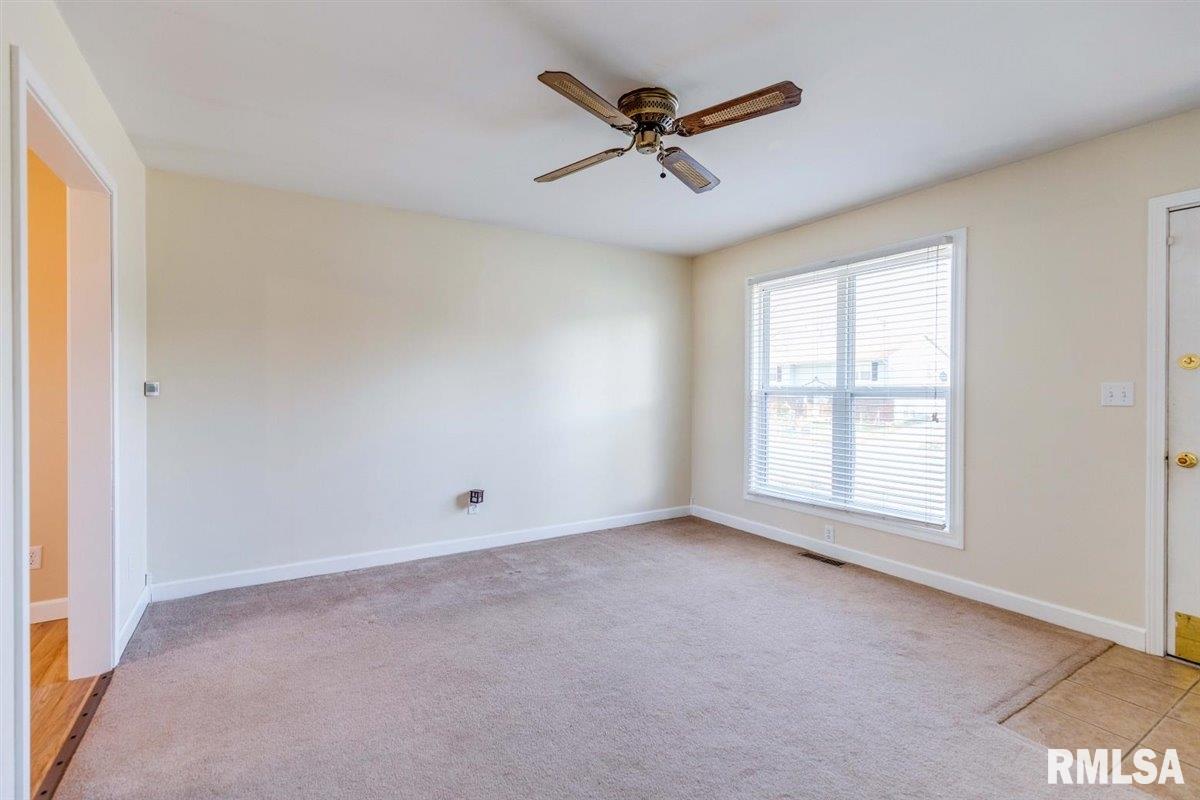1411 Johnson Lane Springfield, IL 62702 - Photo 10 of 25