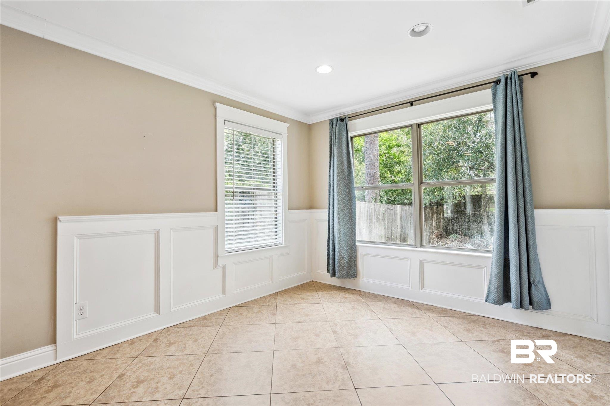 9 Breydon Court Mobile, AL 36608 - Photo 8 of 20 Tiled spare room featuring ornamental molding