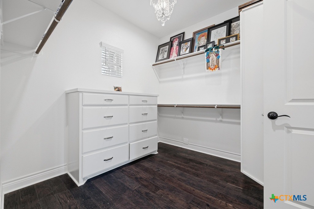 1745 Alta Vista Loop Temple, TX 76502 - Photo 22 of 34 a view of a hallway with closet