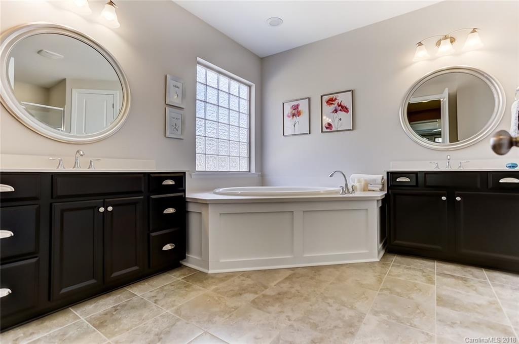 955 Castlewatch Drive Fort Mill, SC 29708 - Photo 13 of 33 Gallery Image 13