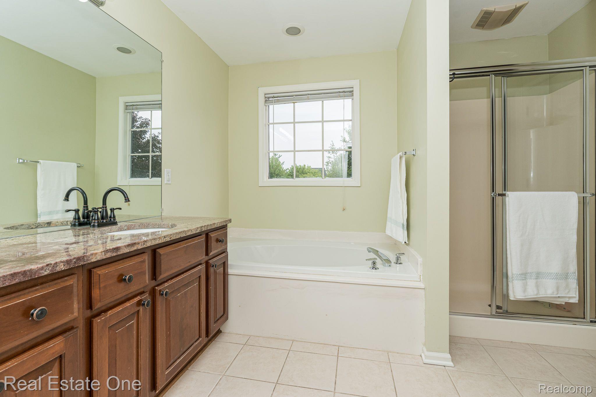 1886 Ring Neck Drive Rochester, MI 48307 - Photo 14 of 30 Primary bath with separate tub/shower