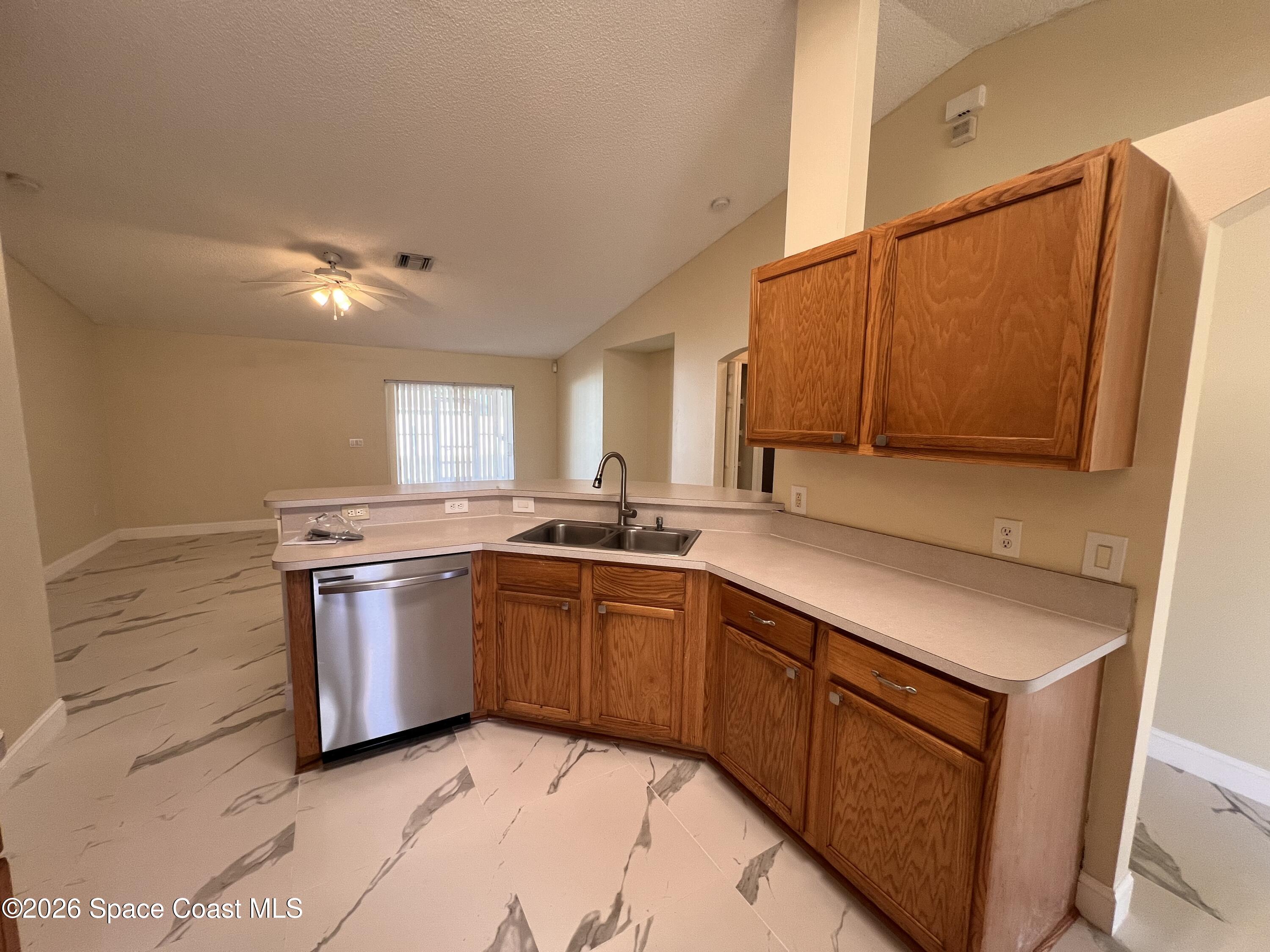 619 Pampas Street Northwest Palm Bay, FL 32907 - Photo 7 of 22 IMG_5123