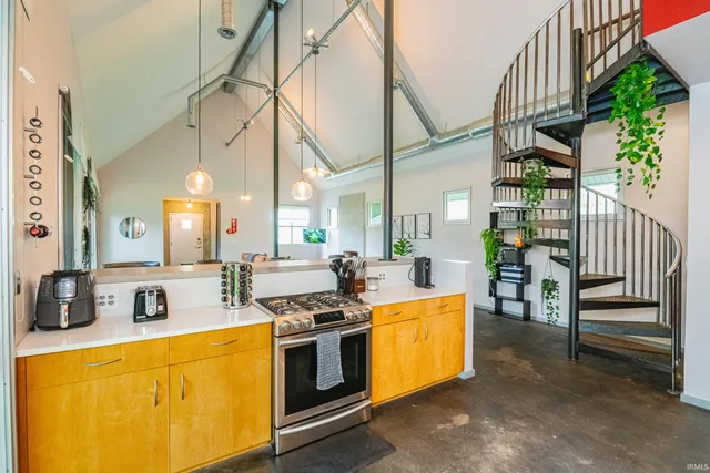 $449,900 | 612 North Kerry Drive, Bloomington, IN 47408