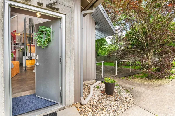 $449,900 | 612 North Kerry Drive, Bloomington, IN 47408