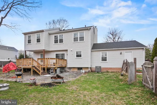 $3,600 | 15123 Philip Lee Road, Chantilly, VA 20151