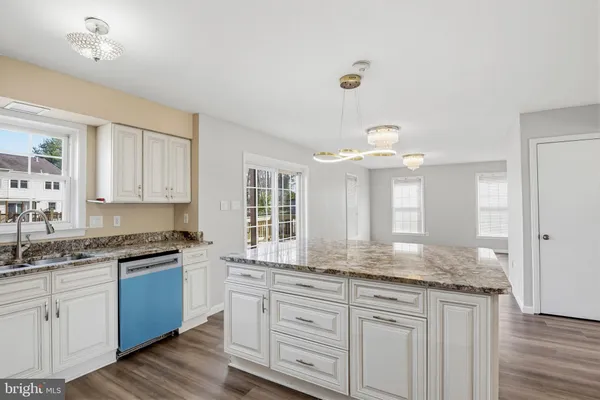 $3,600 | 15123 Philip Lee Road, Chantilly, VA 20151