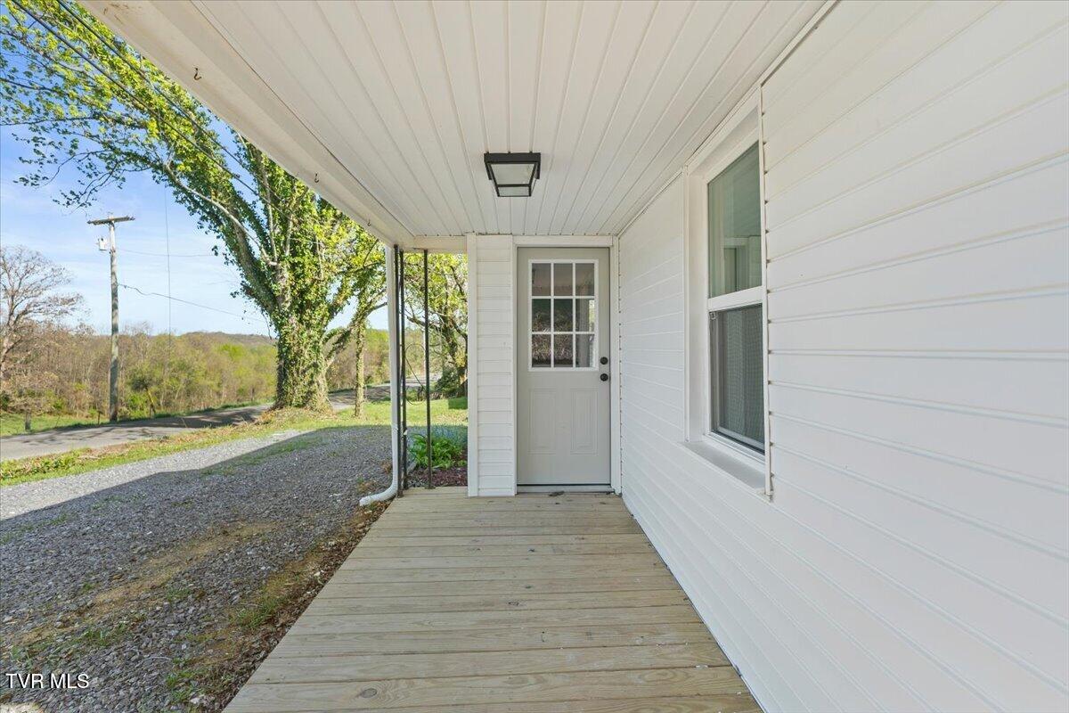603 Tavern Hill Road Jonesborough, TN 37659 - Photo 4 of 23 04-128A0234
