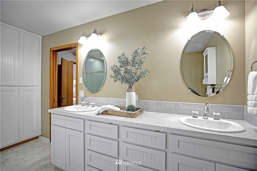 302 Durr Road Camano Island, WA 98282 - Photo 14 of 40 Gallery Image 14