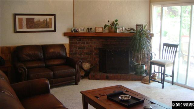185 Wellington Way Reno, NV 89506 - Photo 3 of 5 Photo 3