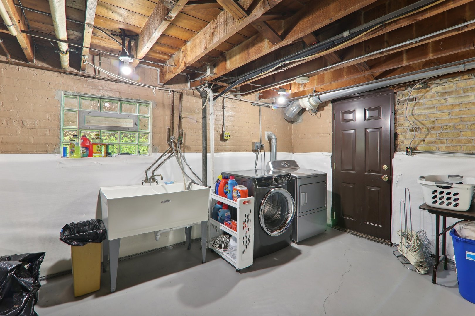 5853 North Central Avenue Chicago, IL 60646 - Photo 20 of 31 a utility room with dryer and washer