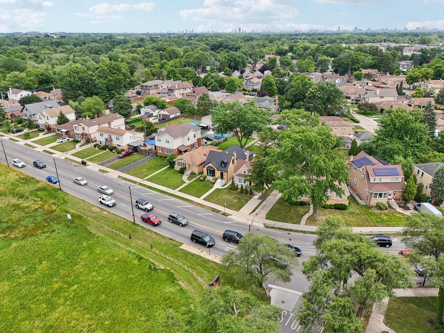 5853 North Central Avenue Chicago, IL 60646 - Photo 28 of 31 an aerial view of residential houses with outdoor space and street view
