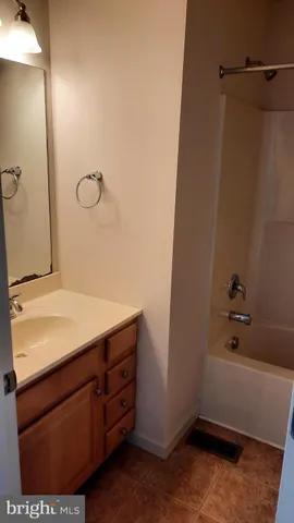 $1,995 | 2439 Newtown Drive, Harrisburg, PA 17110