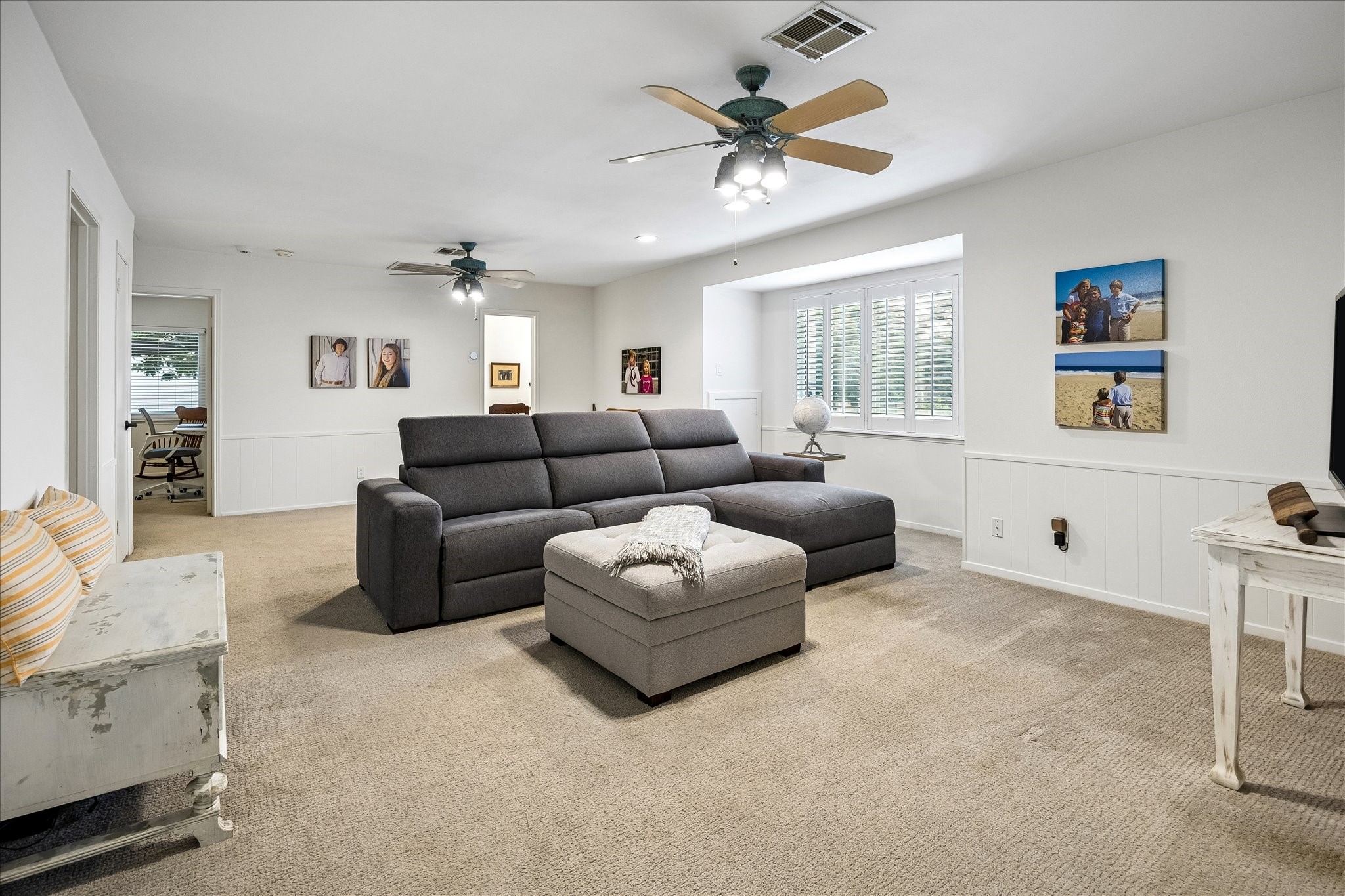 13931 Taylorcrest Road Houston, TX 77079 - Photo 28 of 50 Upstairs massive Game Room