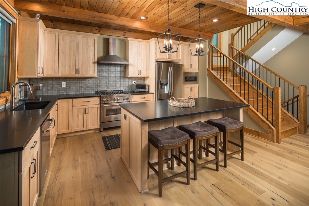 4033 Reynolds Parkway Boone, NC 28607 - Photo 7 of 50