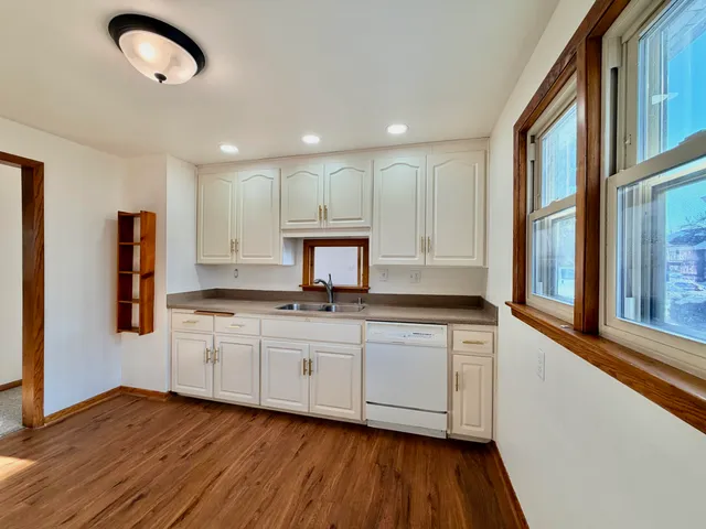 $234,900 | 2712 Erie Street, Racine, WI 53402