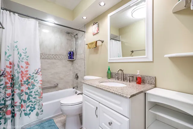 $347,900 | 8721 West 169th Street, Orland Park, IL 60462