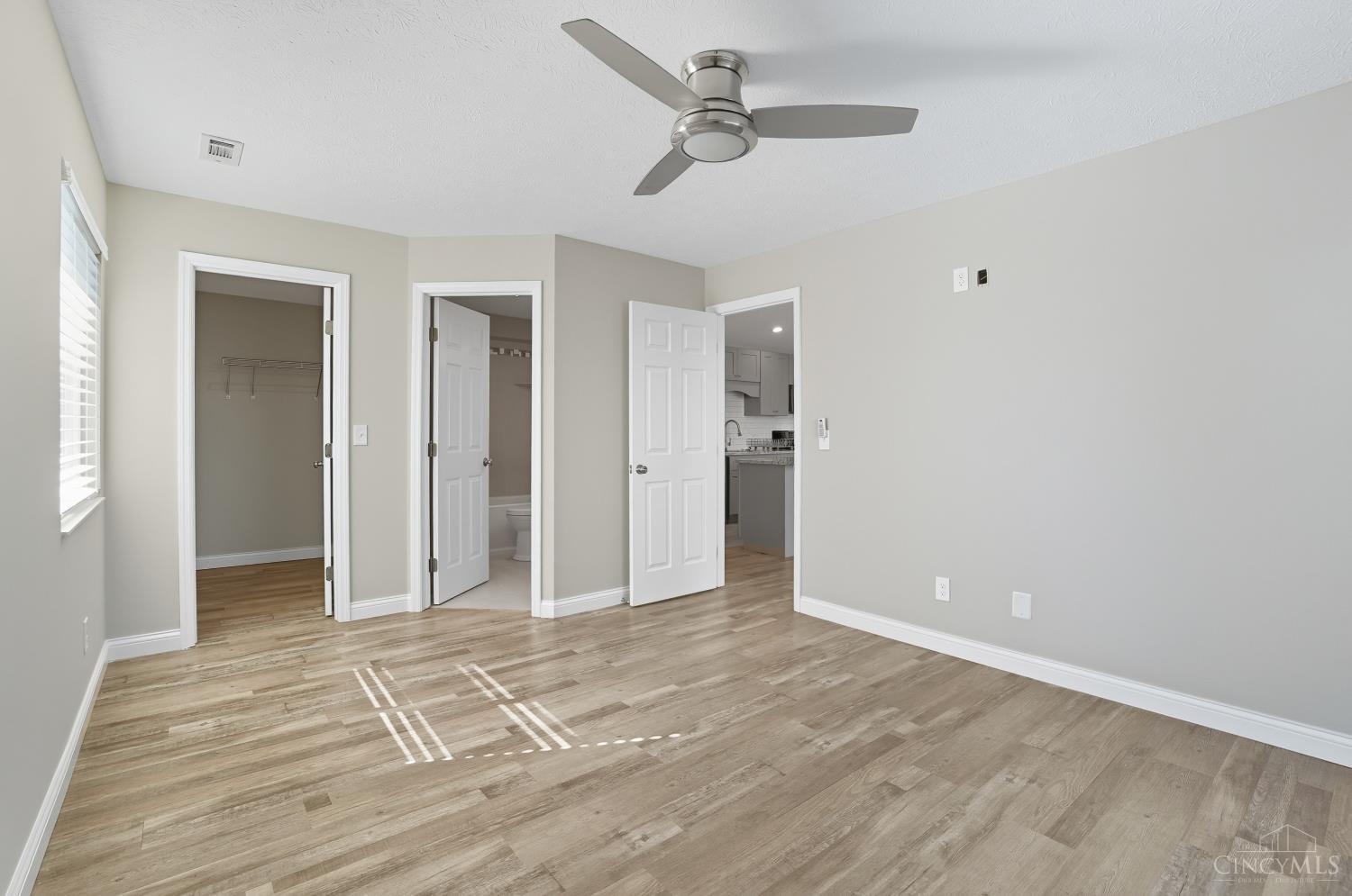 11565 Regency Square Court, Unit 9 Cincinnati, OH 45231 - Photo 8 of 20