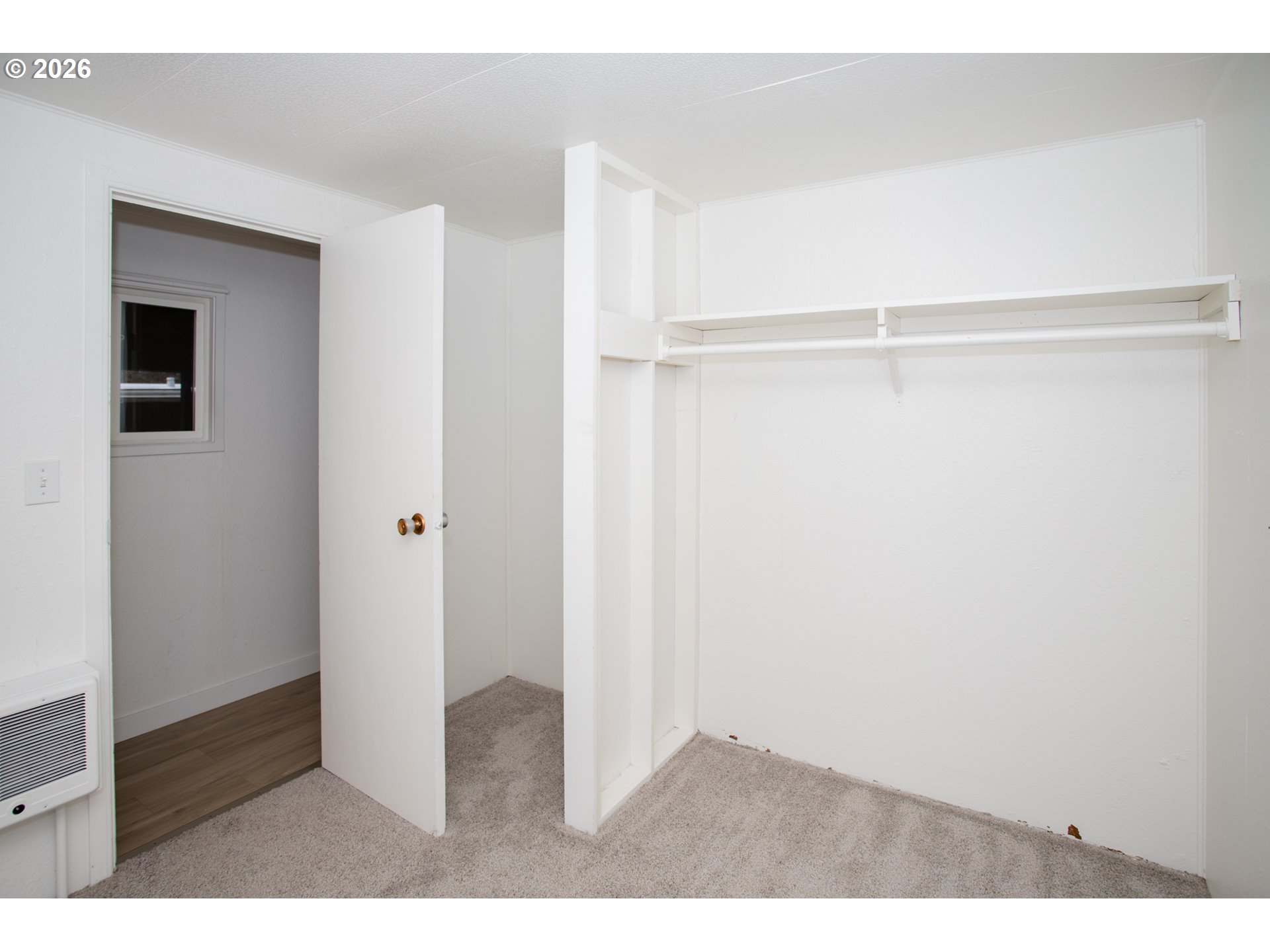 5170 Grand Avenue, Unit 38 Florence, OR 97439 - Photo 17 of 27 a view of an empty room