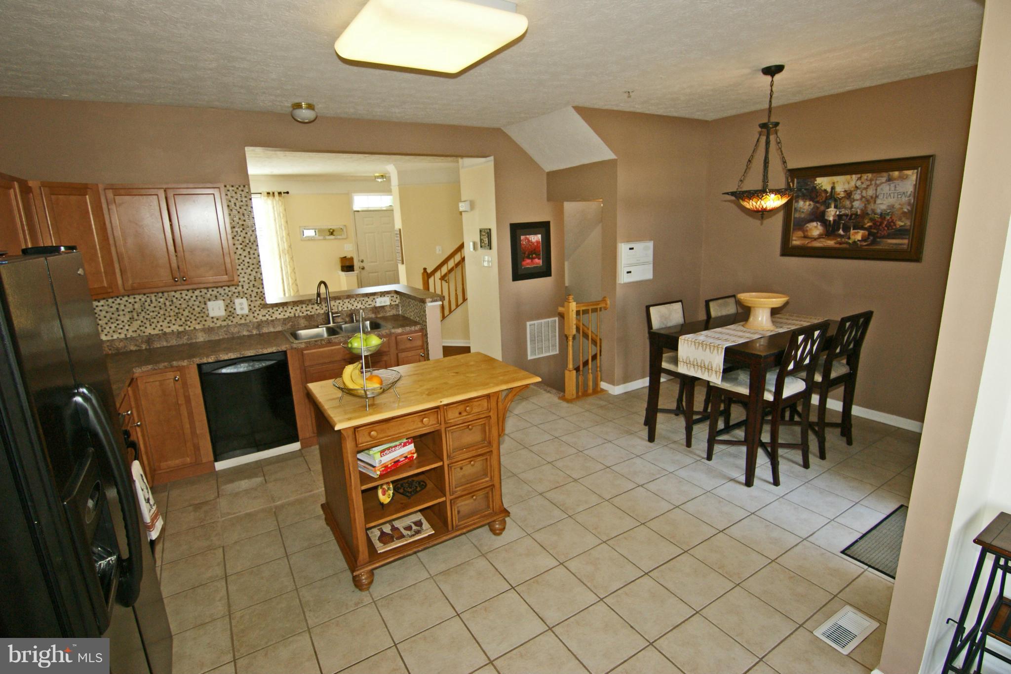 5024 Finsbury Road Baltimore, MD 21237 - Photo 7 of 25 Kitchen