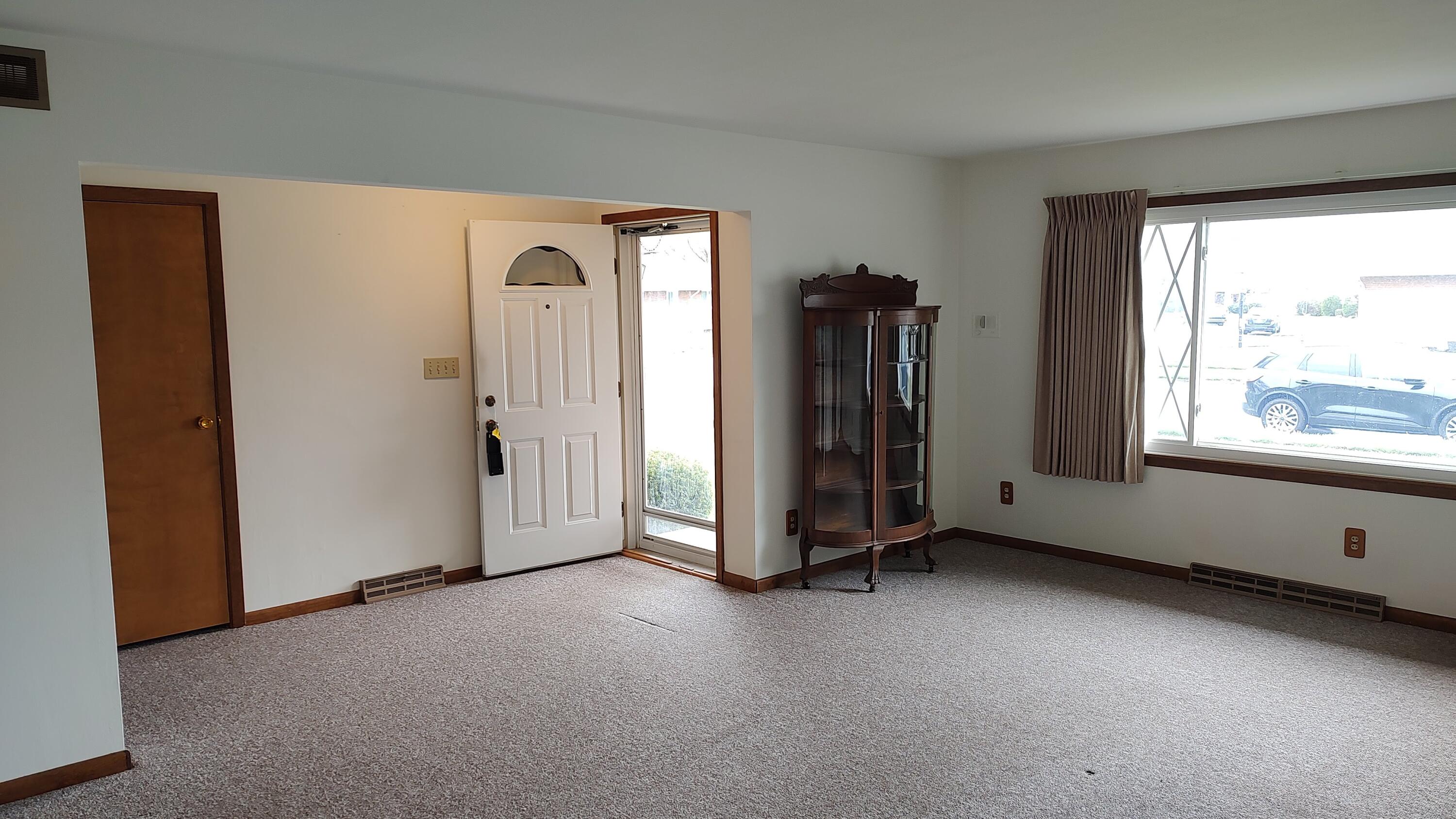 119 Dronfield Road Troy, OH 45373 - Photo 3 of 25 IMG_20240412_105414647