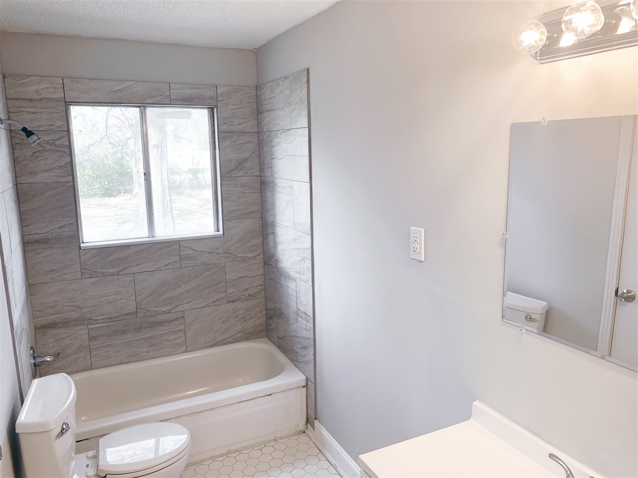 5037 Depanne Road Memphis, TN 38116 - Photo 2 of 14