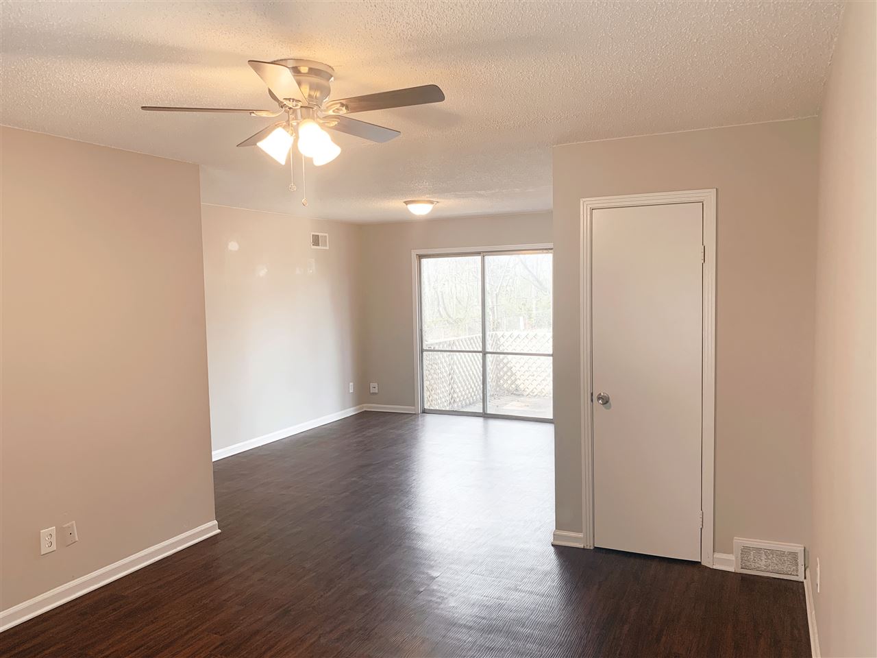 5037 Depanne Road Memphis, TN 38116 - Photo 5 of 14