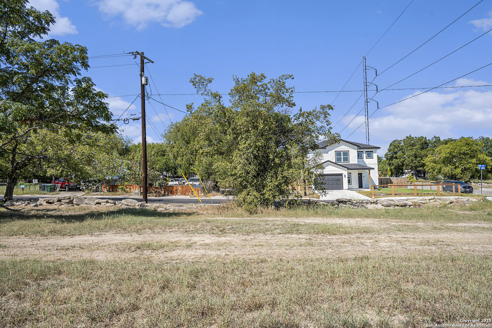 302 Southwest 41st Street San Antonio, TX 78237 - Photo 8 of 19 a view of a yard in front of a house