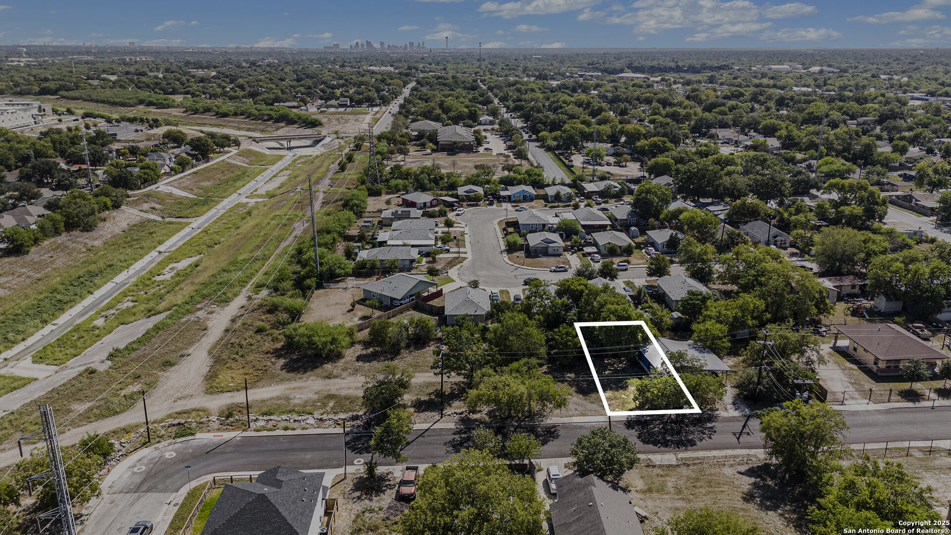 302 Southwest 41st Street San Antonio, TX 78237 - Photo 9 of 19 an aerial view of multiple house