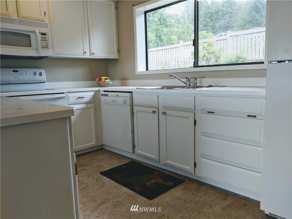 22433 3rd Avenue Southeast Bothell, WA 98021 - Photo 18 of 25