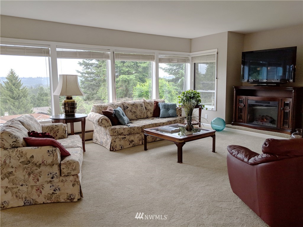 22433 3rd Avenue Southeast Bothell, WA 98021 - Photo 4 of 25