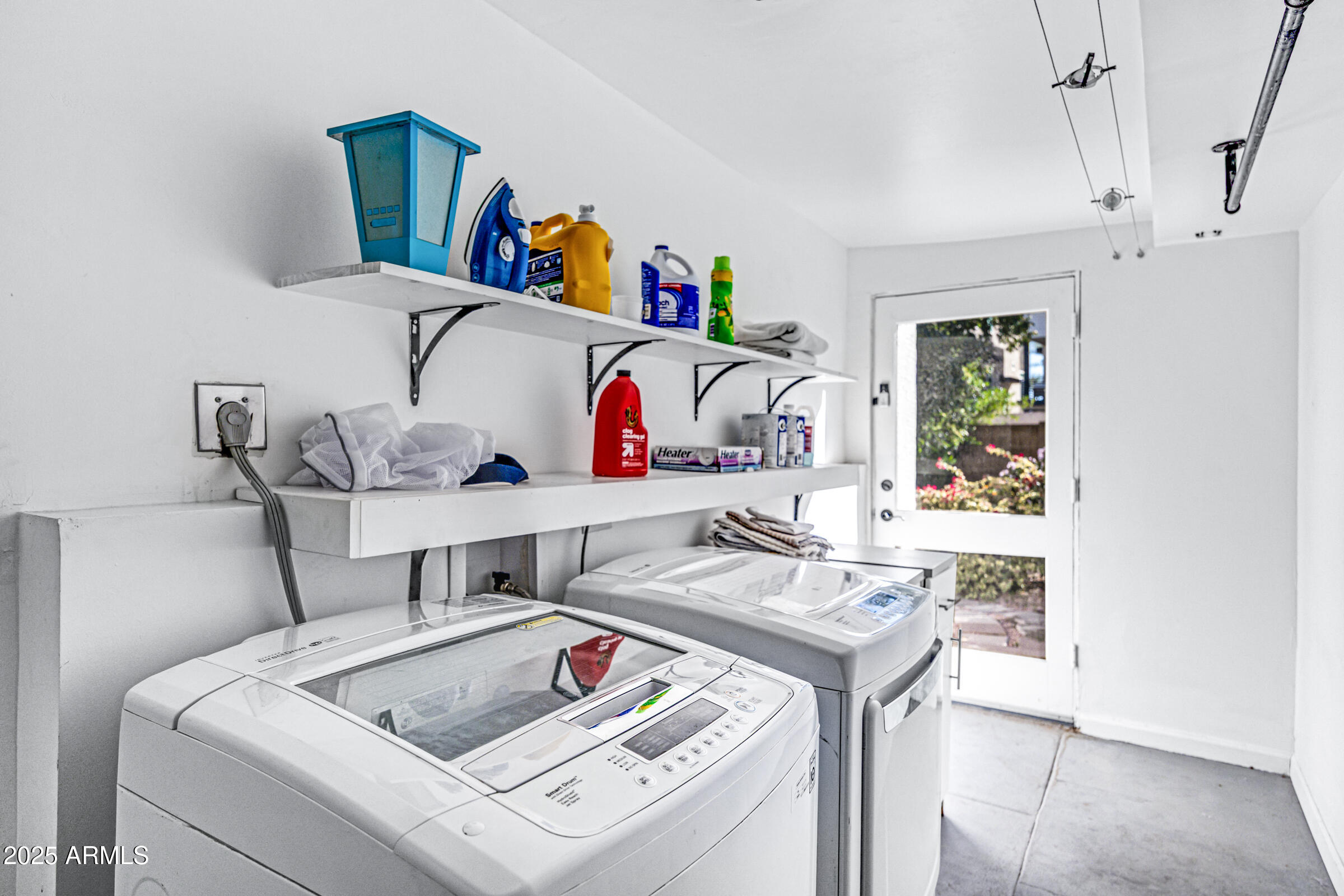 6829 East Almeria Road Scottsdale, AZ 85257 - Photo 26 of 35 a utility room with dryer and washer